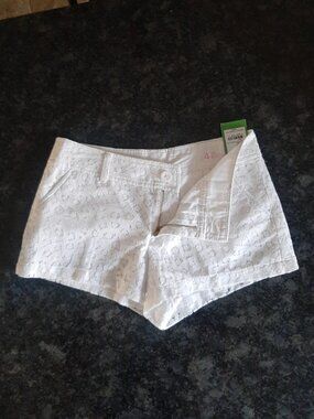 Lilly Pulitzer Walsh Shorts white size 4 NEW